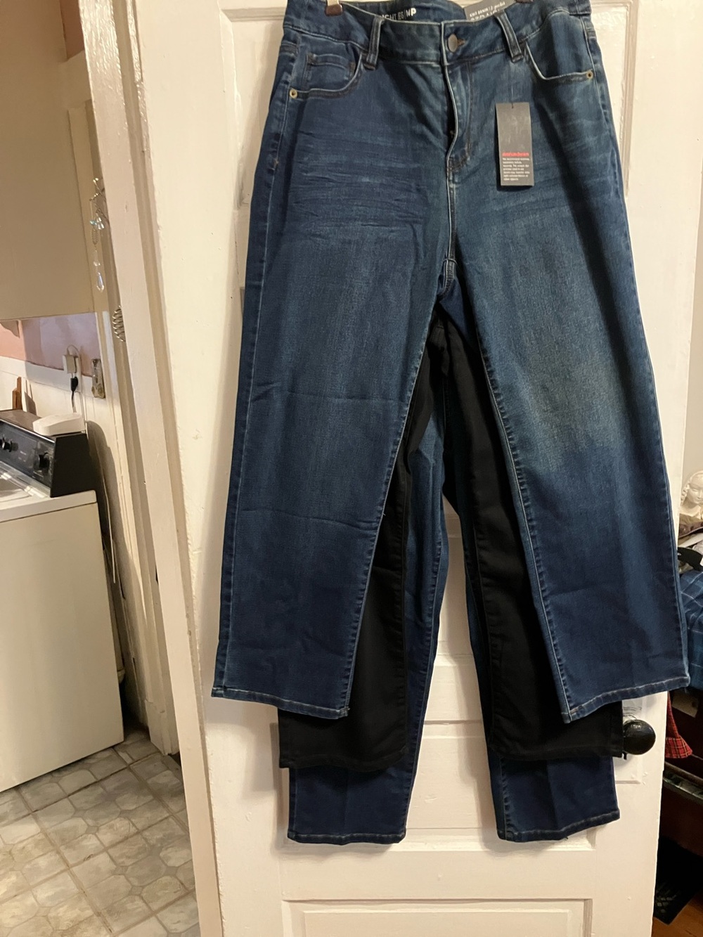 New.  3 prs  Avenue Denim. Sz 14 P. Waists. 31”-32”.  all inseams 27”